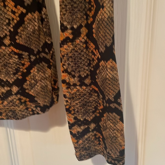 Leith Python Print Mock Turtle M - Picture 3 of 7